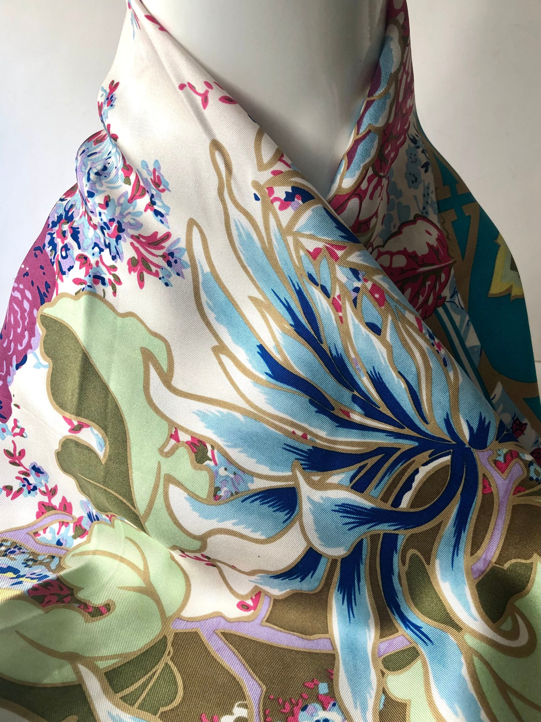 Women's Silk Scarves, Squares, Bandeaus in Luxe Prints