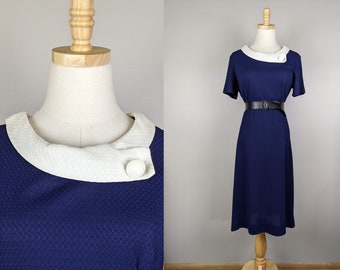 Sweet 1970s-meets-40s dress | Navy blue and white Berkshire B-Tween dress | Bust 36 waist 31.5 hips 35.5 | Size XS/S