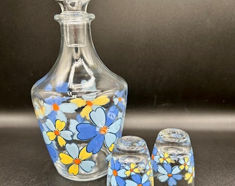 Glass Decanter and Shot Glasses - Retro Floral Design