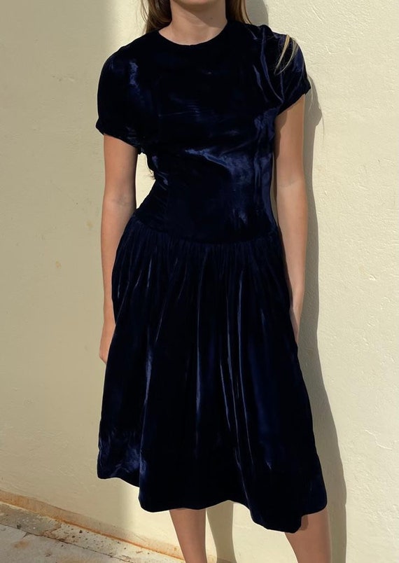 Vintage blue velvet dress from the 50’s - image 10