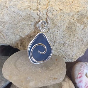 Rare Blue Isle of Wight Glass Wire Wrapped Pendant Silver Necklace