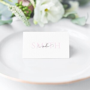 Tarjeta de lugar de boda de caligrafía, tarjeta de lugar de boda imprimible, tarjeta de lugar de guión descargable instantánea, tarjeta de nombre plegada, tarjeta de nombre de tienda