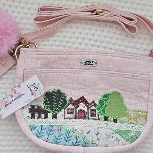 Quilted crossbody bag | handmade quilted applique purse | unique item | accessories image 5