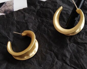 Gold Hoop Earrings, Matte Gold Brush Gold Earrings, Unique 14k Gold Curved Hoop Earrings, Tarnish Resistant, Minimalist Earrings, Geometric