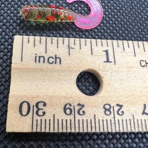 1 inch Single Tail Grub, 10 per package