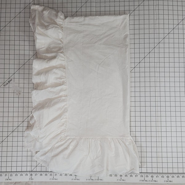 Vintage Baby Bed / Crib Skirt from late 1980s - Unknown Brand