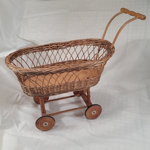 Hauck julia doll pram hotsell