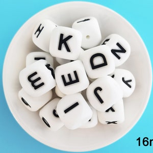 16mmアルファベットシリコンビーズ、ルースレタービーズ、DIYネックレスブレスレットキーホルダーハンドメイドアクセサリー