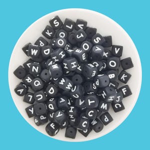 12mm ブラックアルファベットシリコンビーズ、A-Z文字ビーズ、DIYペン、キーホルダー、ネックレス、ブレスレット、ストラップ作り