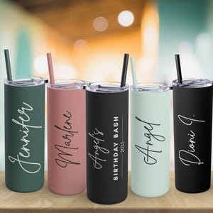 Personalisierter 20-Unzen-Becher mit Griff und Strohhalm für Geburtstage, maßgeschneiderte Trinkgefäß-Geburtstagsgeschenke, Vegas-Party-Cup, Feier-Reisebecher