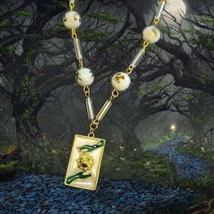 Agatha All Along - Collar de la lectora de cartas del tarot Lilia Calderu - Bruja adivinadora