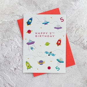 Carte de style typographique Joyeux anniversaire, 5 ans, extraterrestres (garçon, fils, petit-fils, neveu)