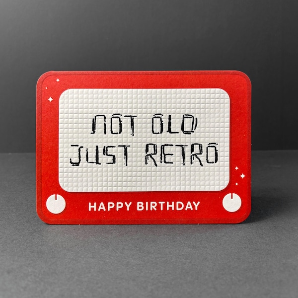 Gelukkige verjaardag retro schets speelgoedkaart (vader, echtgenoot, vriend, broer, zoon, dochter)