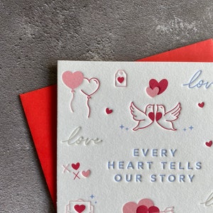Elk hart vertelt ons liefdesverhaal (jubileum) Boekdruk wenskaart, man, vrouw, vriend, vriendin, Valentijnsdag