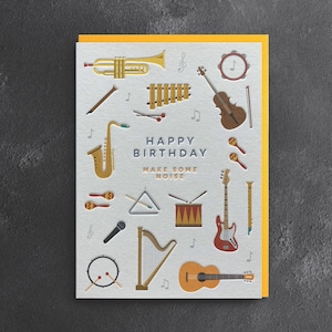 Gelukkige verjaardag muziek kaart in boekdrukstijl