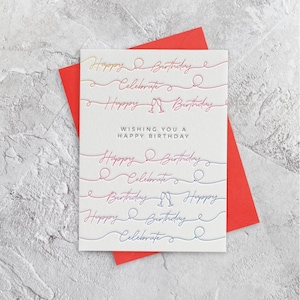 Carte de style typographique joyeux anniversaire avec script arc-en-ciel (papa, mari, femme, ami, frère, soeur)