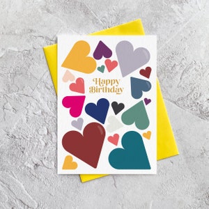 Tarjeta de felicitación de corazones de feliz cumpleaños, amiga, madre, hermana, hija