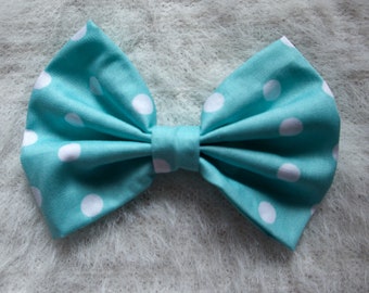 Blue spotted bow hair clip