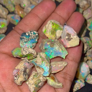 Opal Rough Lot AAA Grade Large Size Natural Play Color Ethiopian Welo Opal Raw Suitable For Cutting And Making Jewelry, Raw Gemstone 20/16mm