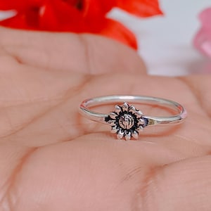 Liten solrosring, 925 sterlingsilver, elegant blommig, bohemiskt stapelband