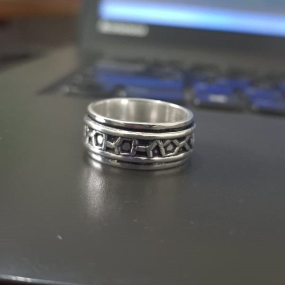 Spinning band clearance ring