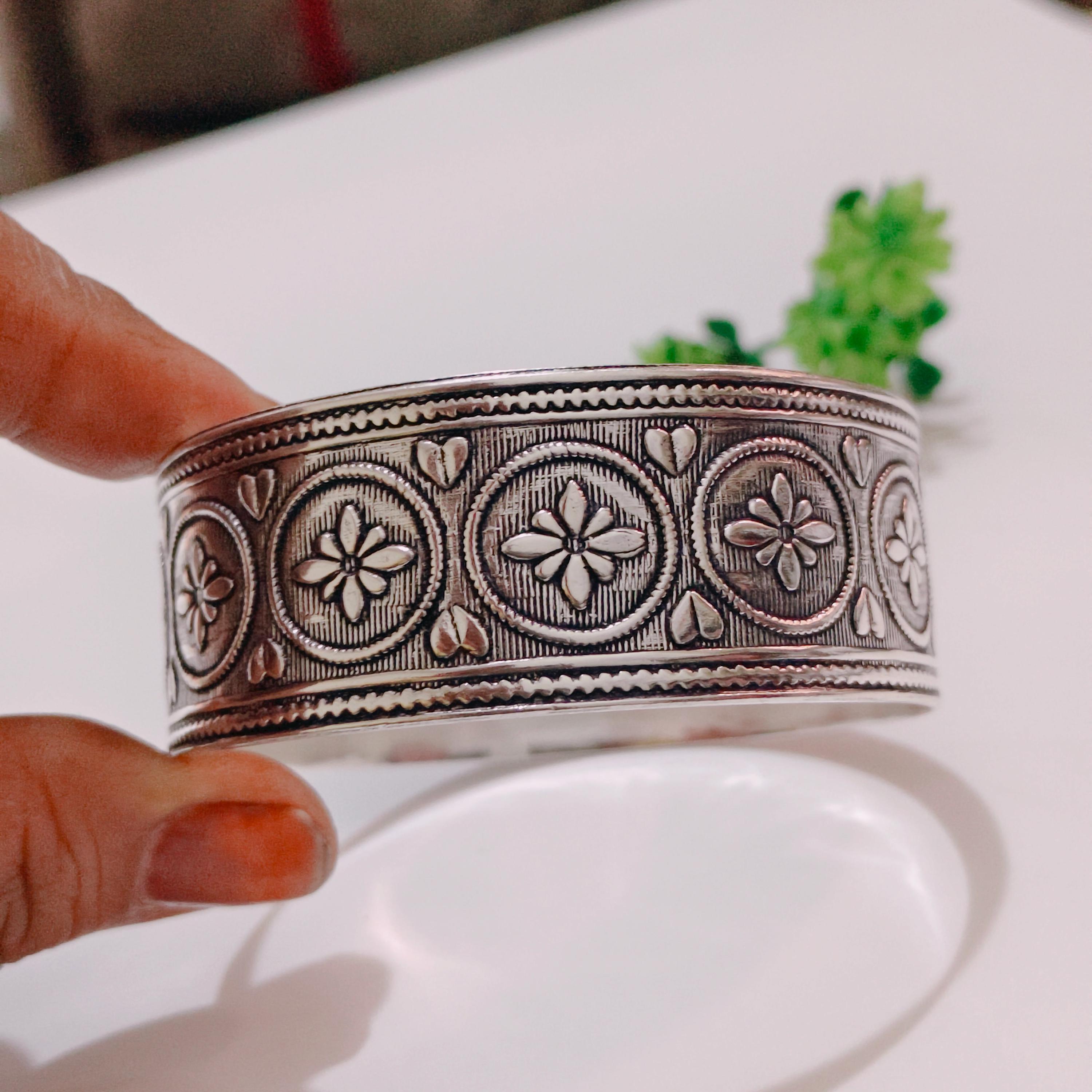 ハンドメイド925スターリングシルバーフローラルバングル、リーフエン