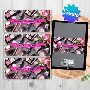 Op de afbeelding: Een witte keramische mok met een zwarte handgreep en de tekst "But First, Coffee" in een vetgedrukte, zwarte letter. De mok staat tegen een vage achtergrond, wat een gezellige setting suggereert.