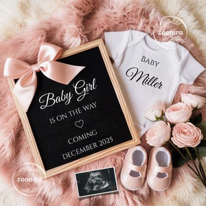 Revelación del género del bebé: Es una niña, Anuncio de embarazo sencillo de niña rosa, Anuncio de embarazo digital en redes sociales, Revelación del género minimalista.