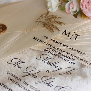 Set di inviti per matrimonio tropicale, invito con palma dorata, set di inviti in acrilico, matrimonio in spiaggia, busta color crema
