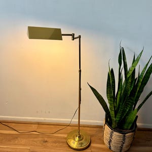 Mid Century Modern Vintage Brass Floor Lamp, Vintage Adjustable Floor Lamp,  MCM Retro floor lamp, Vintage Office Floor Lamp