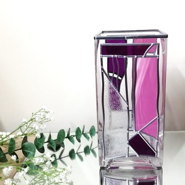 Fuchsia Delight a Hand Leaded Art Deco Glass Vase: Fuchsia Plum Mosaic, 21cm