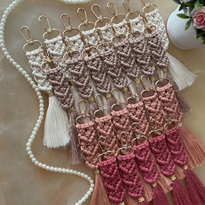 Macramé Boho Keychain Wedding Gifts, Personalized Boho Baby Shower Favors for Guests in Bulk, Bohemian Baptism Favors, Boho Party Favors