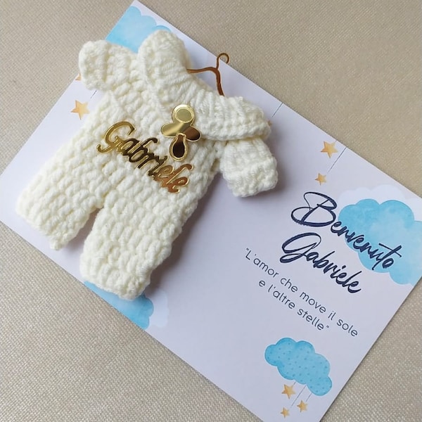 Baby Boy / Girl Gifts,Baby Shower Party Magnet,Gender Reveal Party Favor,Miniature Crochet Favors,Personalized Magnet,Newborn Favors,Baptism