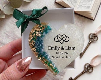 Lembrancinha de casamento personalizada para casais maduros, que celebra o amor renovado e renova a memória dos convidados.