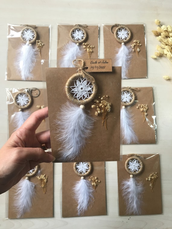 Dream catcher keychain best sale favors