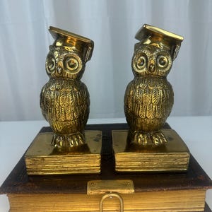 Vintage Cast Brass metals Graduating Owls on Book/Colonial Va. Set of Bookends