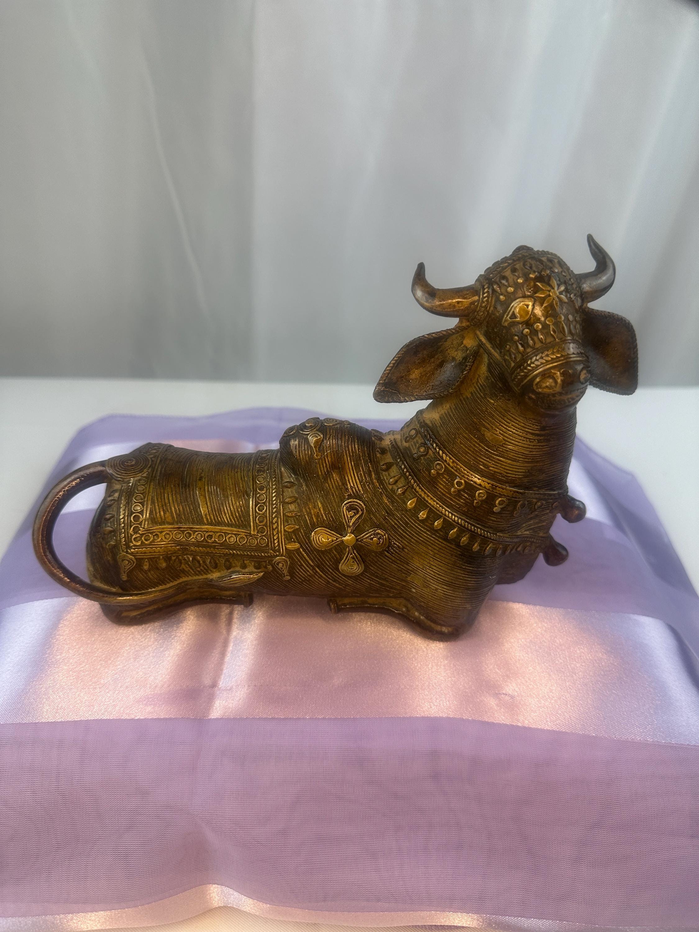 ヴィンテージ ハンドメイド 真鍮製 牛/ナンディ/聖なるインドの牛 