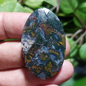Flerfärgad Jaspis Cabochon Java Indonesien 21x41x6 mm – Smycken & Samlarsten
