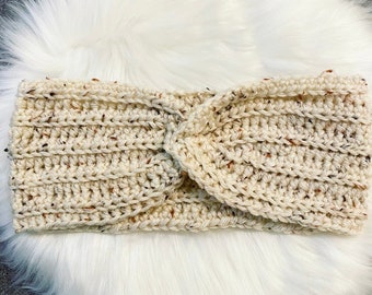 Diadema y calentador de orejas de crochet moteado color crema 97% acrílico