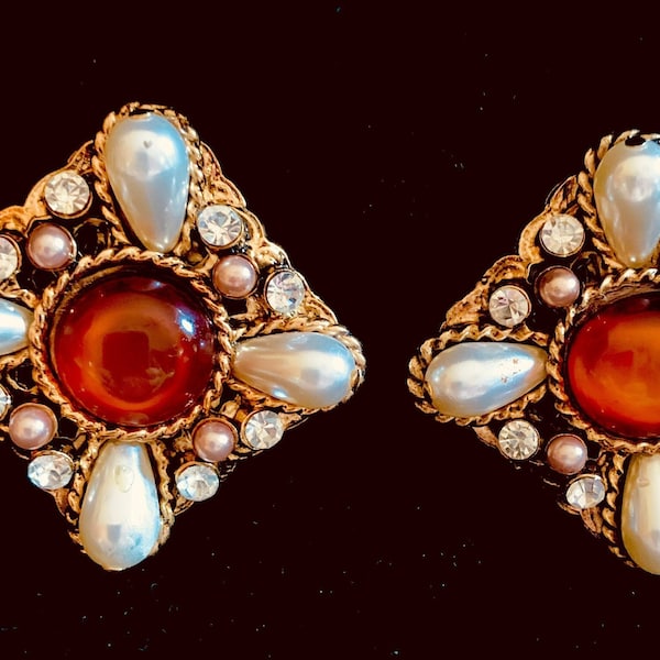 Boucles d'oreilles clip italiennes signées Lancetti Gripoix des années 70-80, boucles d'oreilles de style Mogul, Mughal, Raj, croix florentine