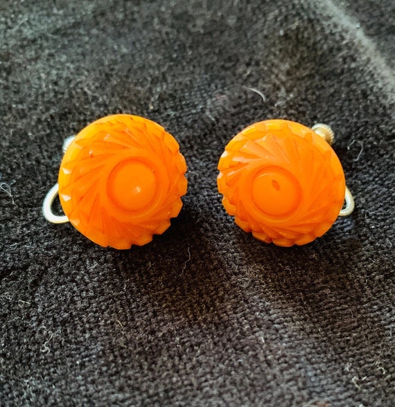 30s-40s Bakelite Butterscotch Screw-Back Earrings