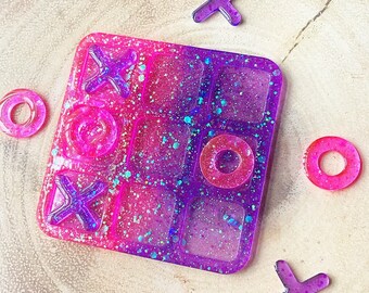 Handmade Resin Tic Tac Toe Game | Glitter Noughts and Crosses Set