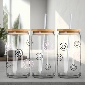 Lattina di vetro con faccina felice SVG: Libbey Wrap, Tumbler Design (download digitale)