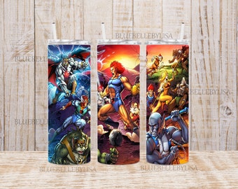 Op de afbeelding: Drie roestvrijstalen bekers met verschillende afbeeldingen van personages uit de Thundercats-tekenfilmserie. De eerste beker toont Lion-O, de tweede Panthro en de derde Cheetara.