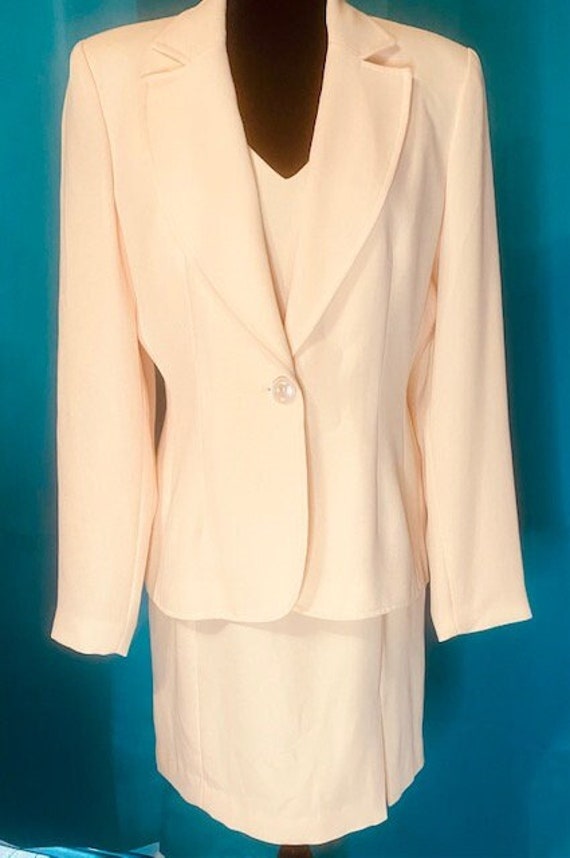 Hugo Buscati Butter Yellow Suit - perfect for any 