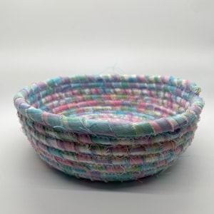 Rope Basket/Handmade Fabric Rope Basket/Basket Decor/Basket/Storage Basket/Nursery Basket/Gift Basket/Unique Gift/Entryway Basket