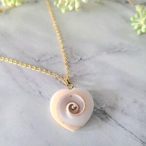 Light Shell Heart Gold Necklace