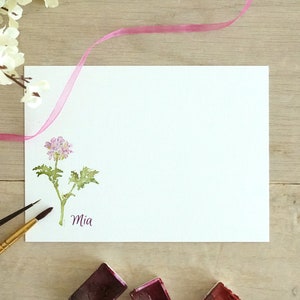 Papelería personalizada, Tarjetas de notas hechas a mano, Tarjetas de notas con motivos florales en acuarela de color rosa, Juego de papelería personalizado. Geranio con aroma a rosas.