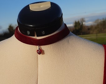 Velvet Choker Necklace with Heart Pendant, Burgundy Velvet Choker