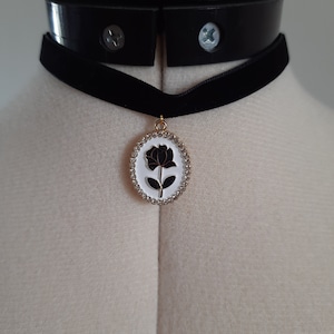 Black Velvet Choker, Black Flower Choker, Gothic Choker, Gift for Her, Gift for Girlfriend, Victorian Black Velvet Choker,